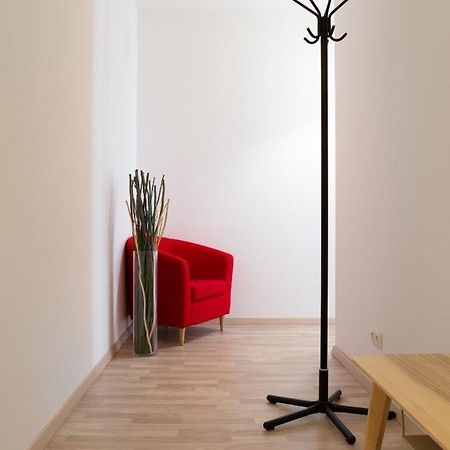 Great Tourist And Business Apartment Near Center Pozsony Kültér fotó